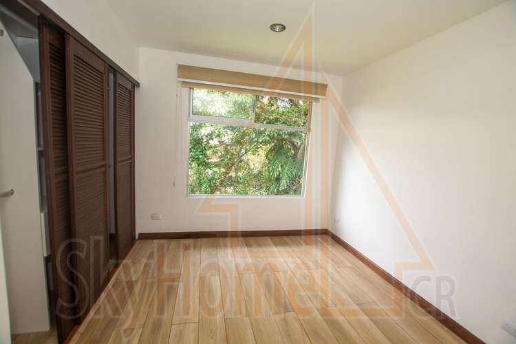 2010 / Alquiler o venta / Pinares / Balcón al bosque /Amplio / 140mts