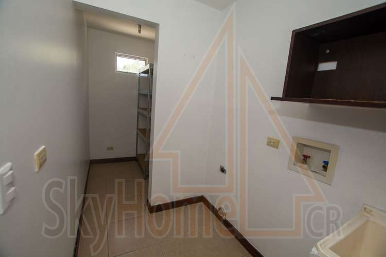 2010 / Alquiler o venta / Pinares / Balcón al bosque /Amplio / 140mts