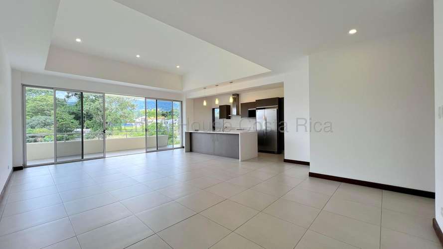 Exclusivo penthouse en venta en San Rafael, Escazú, con terraza y amenidades de lujo IP - Imagen 2