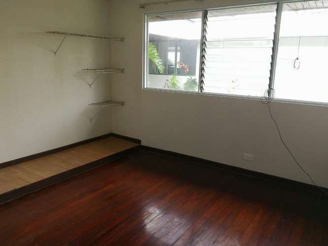 525545 / Casa en venta / Curridabat / 4 habitaciones / Terraza y amplio jardín - Imagen 4