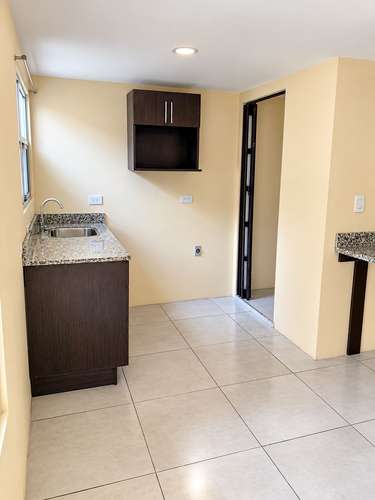 Casa con apartamentos en residencial, Guayabos, Curridabat - Imagen 12