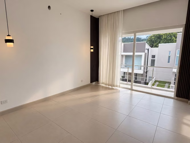 SE ALQUILA CASA EN CONDOMINIO EN SANTA ANA | CONDOMINIO NASARA. 