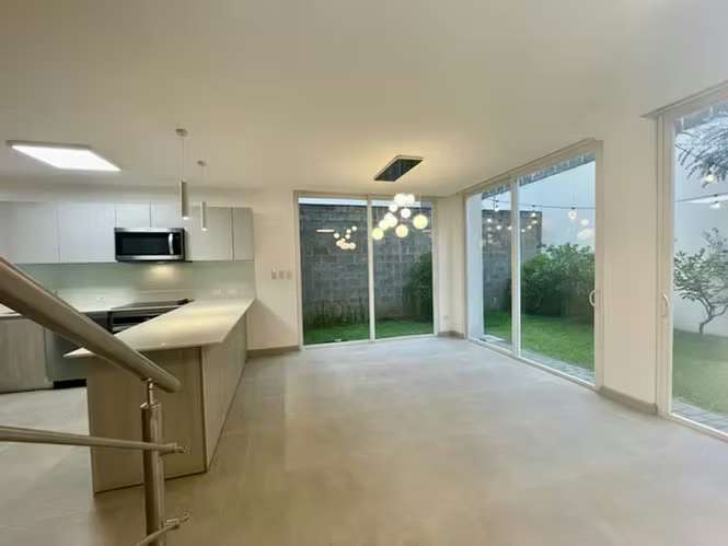 SE ALQUILA HERMOSA CASA EN CONDOMINIO LA ARBOLEDA HEREDIA - Imagen 10