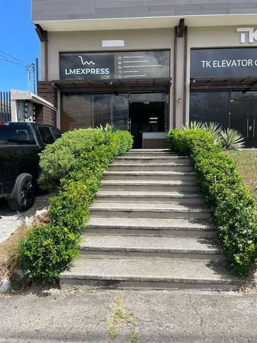 Su oficina en exc lugar trejos montealegre en edificio piso 3 renta $2600 más iv - Imagen 6