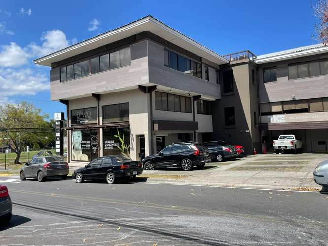 Su oficina en exc lugar trejos montealegre en edificio piso 3 renta $2600 más iv - Imagen 7