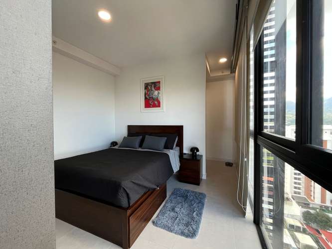 YA Exclusivo apartamento amueblado en Sky Rohrmoser con vistas a las montañas y amenidades de lujo - Imagen 8