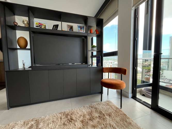 YA Exclusivo apartamento amueblado en Sky Rohrmoser con vistas a las montañas y amenidades de lujo - Imagen 6