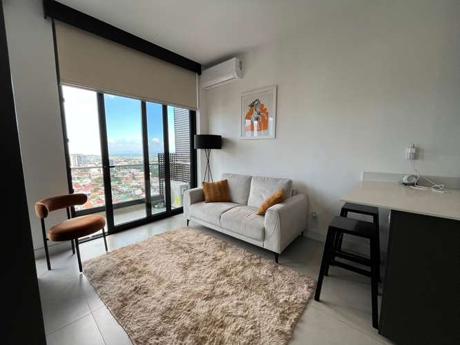 YA Exclusivo apartamento amueblado en Sky Rohrmoser con vistas a las montañas y amenidades de lujo - Imagen 3