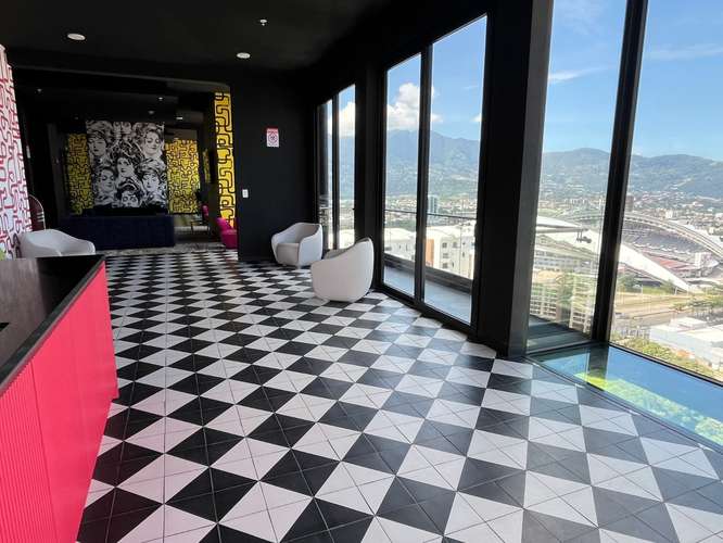 YA Exclusivo apartamento amueblado en Sky Rohrmoser con vistas a las montañas y amenidades de lujo - Imagen 17