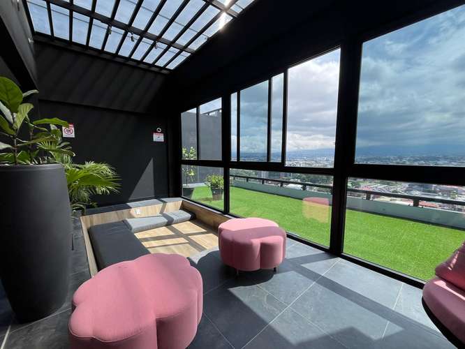 YA Exclusivo apartamento amueblado en Sky Rohrmoser con vistas a las montañas y amenidades de lujo - Imagen 16