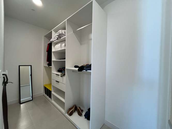 YA Exclusivo apartamento amueblado en Sky Rohrmoser con vistas a las montañas y amenidades de lujo - Imagen 9