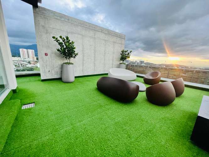 Apartamento en Alquiler La Uruca Azenza 2 Hab 2 Baños / Balcón / 1 Paqueo / Linea blanca