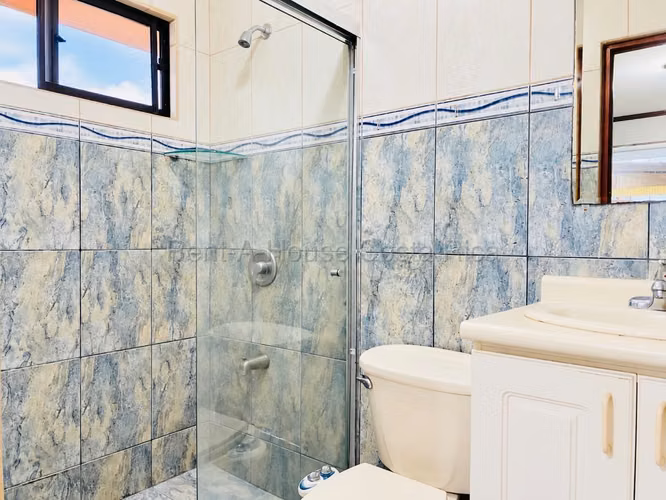 CASA GRANDE EN VENTA EN SAN PABLO DE HEREDIA | 7 HABITACIONES, 4 VEHÍCULOS - Imagen 17