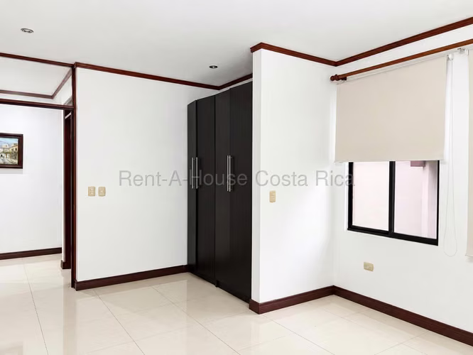 CASA GRANDE EN VENTA EN SAN PABLO DE HEREDIA | 7 HABITACIONES, 4 VEHÍCULOS - Imagen 14