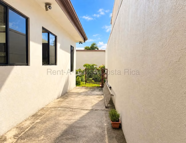 CASA GRANDE EN VENTA EN SAN PABLO DE HEREDIA | 7 HABITACIONES, 4 VEHÍCULOS - Imagen 19