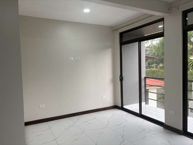 Se alquila apartamento para estrenar - Imagen 2