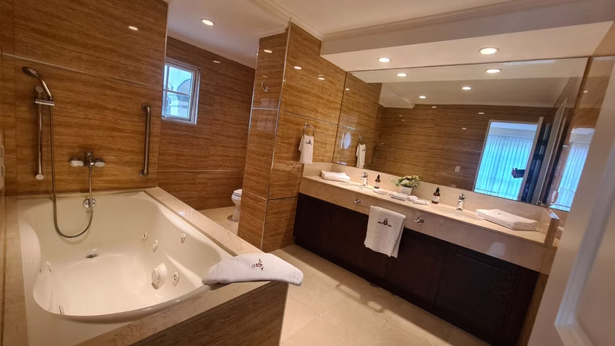 Alquiler lujoso apartamento amueblado 2 habitaciones en Cortijo Los Laureles Escazú - Imagen 5