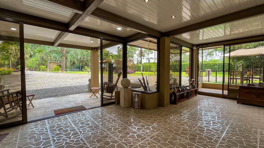 SE VENDE RANCHO EN SARAPIQUÍ | 3,3 HECTÁREAS CON CASA, PISCINA Y MÚLTIPLES INSTALACIONES - Imagen 5