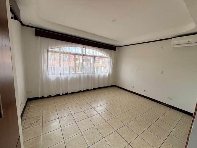 ALQUILER DE CASA EN LINDORA, SANTA ANA – CONDOMINIO EXCLUSIVO + AMENIDADES - Imagen 5