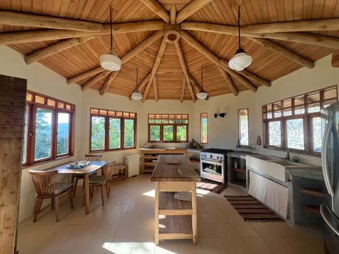  Un refugio de paz entre montañas y naturaleza
