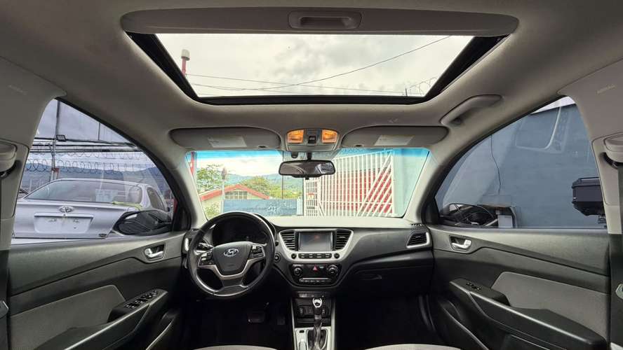 Hyundai accent 