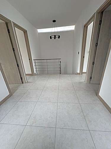 Alquiler Moderna Casa para estrenar - Imagen 8