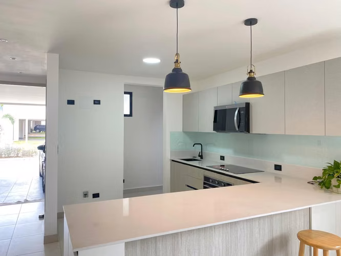 Alquiler Moderna Casa para estrenar - Imagen 1