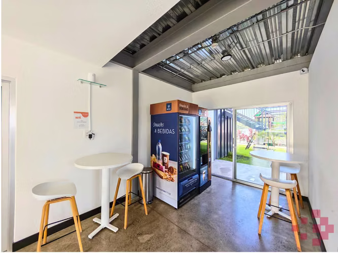 APARTAMENTO EN VENTA CON JARDÍN EN CONDOMINIO KHAYA, CURRIDABAT