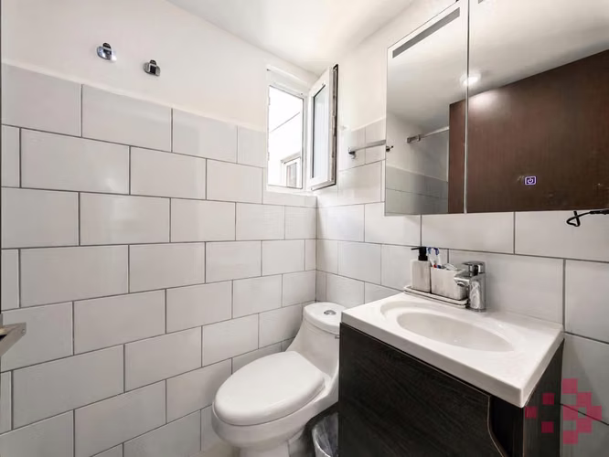 APARTAMENTO EN VENTA CON JARDÍN EN CONDOMINIO KHAYA, CURRIDABAT