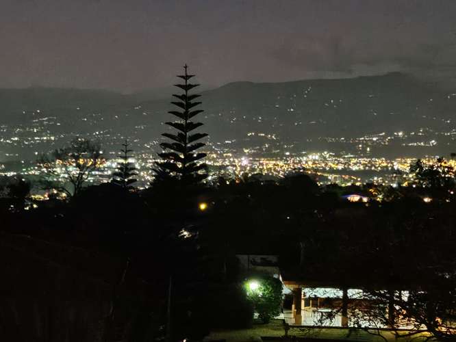 Se vende casa en condominio en San Antonio de Escazú | 5 habitaciones y amplios espacios - Imagen 2