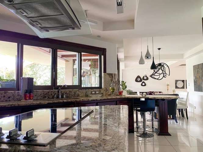 Se vende casa en condominio en San Antonio de Escazú | 5 habitaciones y amplios espacios - Imagen 4