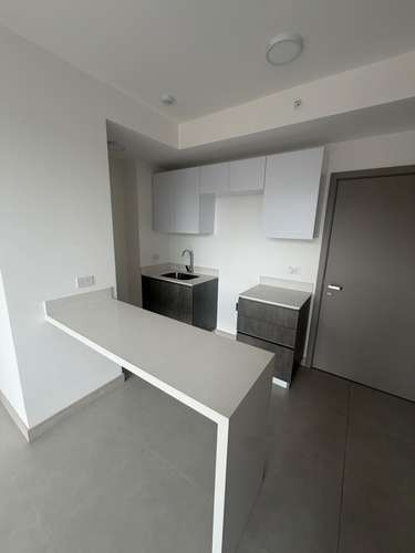 Alquiler apartamento SKYHOUSE nuevo de dos habitaciones - Imagen 7
