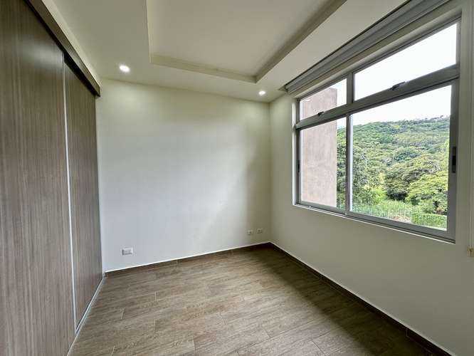 ALQUILER DE APARTAMENTO EN CONDOMINIO CON LINEA BLANCA EN SANTA ANA