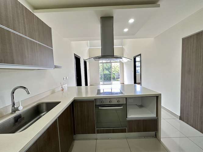 ALQUILER DE APARTAMENTO EN CONDOMINIO CON LINEA BLANCA EN SANTA ANA