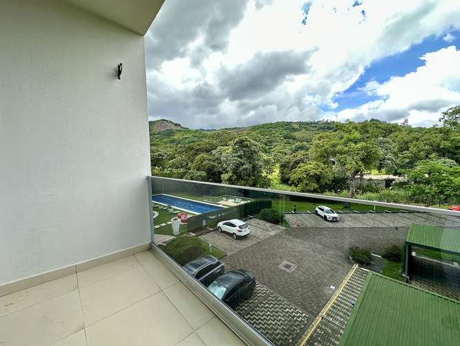 ALQUILER DE APARTAMENTO EN CONDOMINIO CON LINEA BLANCA EN SANTA ANA