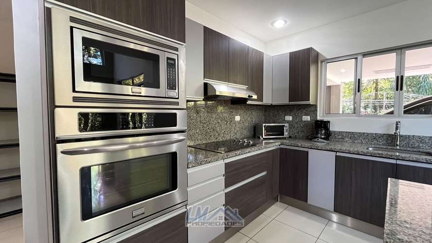 Se alquila casa en condominio en Ciudad Colón, amoblado | 2 habitaciones | Naturaleza, amplitud y tranquilidad - Imagen 19
