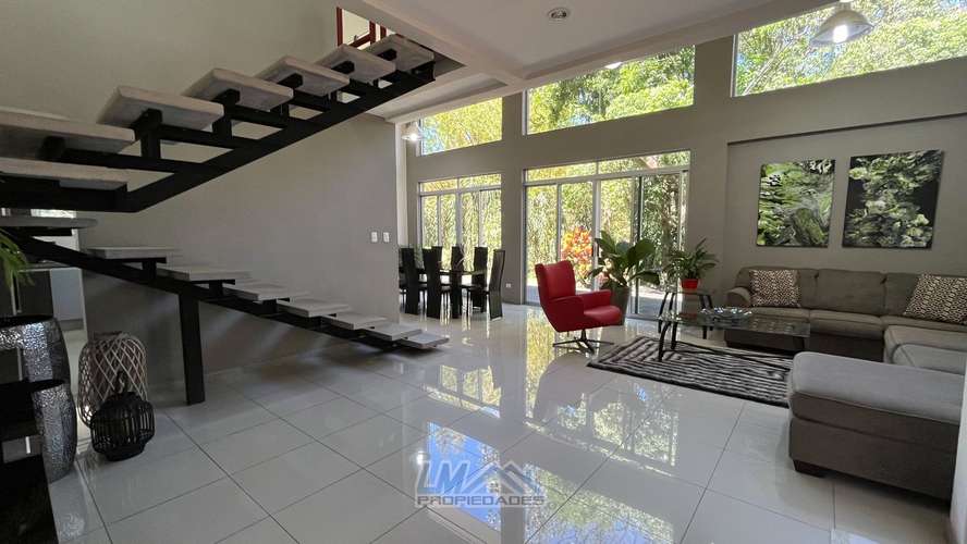 Se alquila casa en condominio en Ciudad Colón, amoblado | 2 habitaciones | Naturaleza, amplitud y tranquilidad - Imagen 12