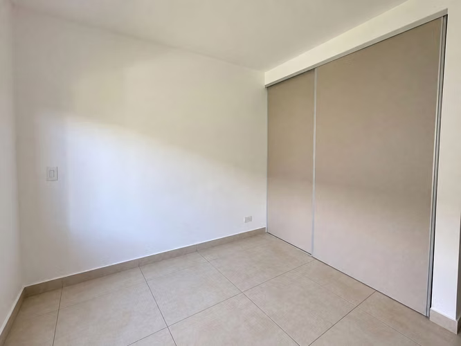 VENTA DE CASA DE 1 PLANTA, 2 HABITACIONES, CON PATIO EN CONDOMINIO, SAN JOAQUIN DE HEREDIA