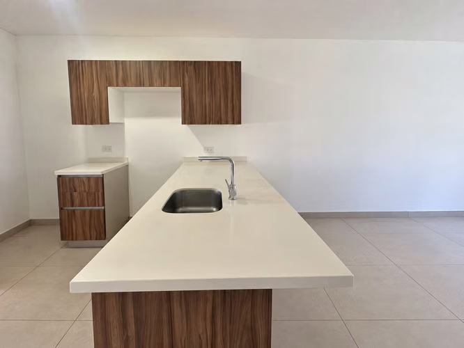 VENTA DE CASA DE 1 PLANTA, 2 HABITACIONES, CON PATIO EN CONDOMINIO, SAN JOAQUIN DE HEREDIA