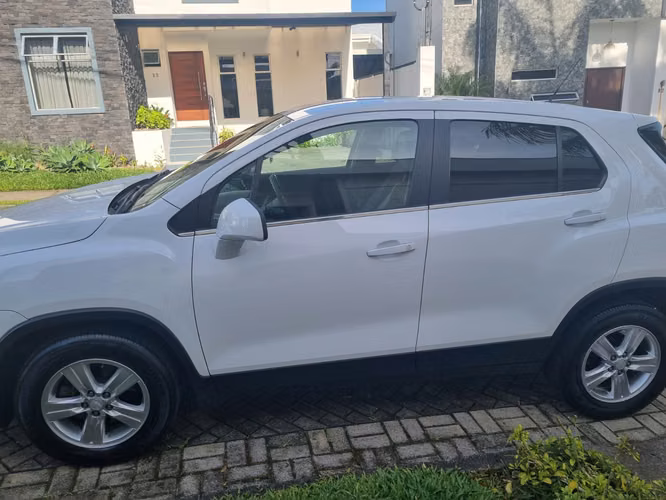 SE VENDE POR DIVORCIO 