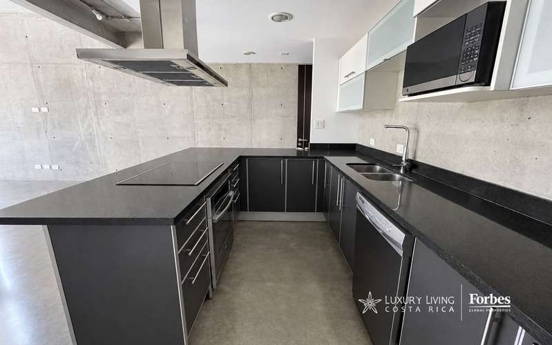 21308 - Apartamento 2 niveles tipo Loft en Avenida Escazú - Imagen 4