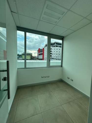 Grupo de oficinas en Torre céntrica con seguridad 24/7 Latitud Dent - Imagen 3