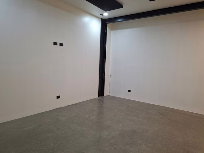 Local 200 m2 Tercer piso de Edificio Barrio Escalante - Imagen 14