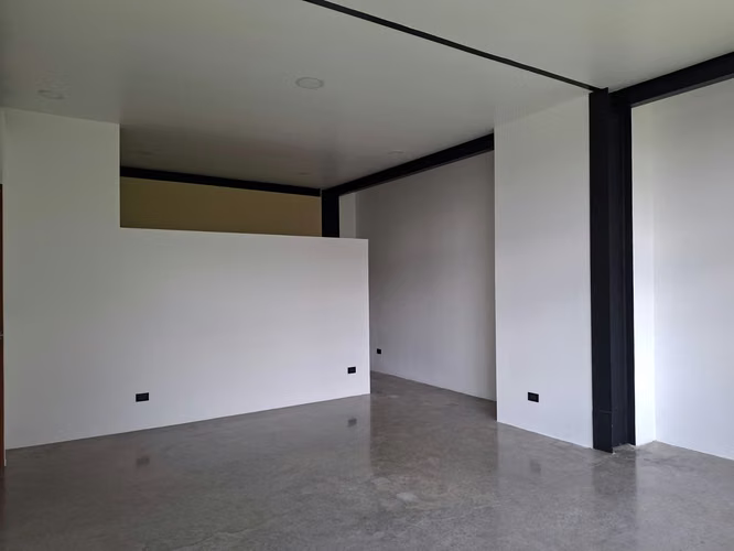 Local 200 m2 Tercer piso de Edificio Barrio Escalante - Imagen 8