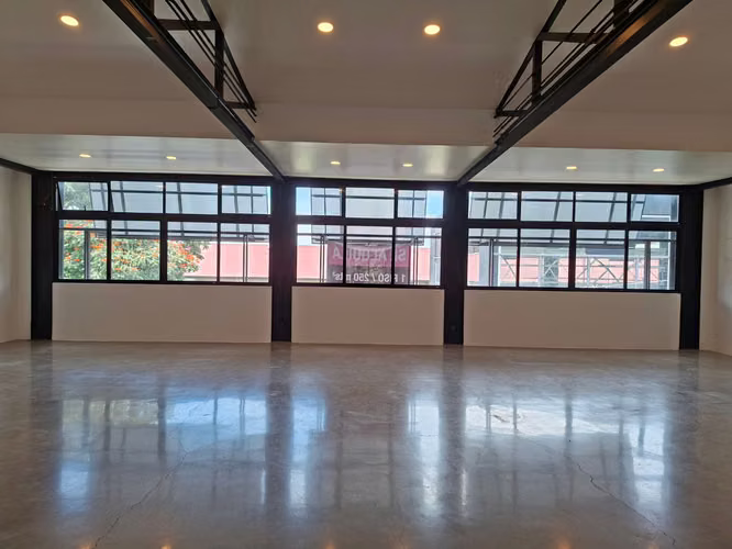 Local 200 m2 Tercer piso de Edificio Barrio Escalante - Imagen 1