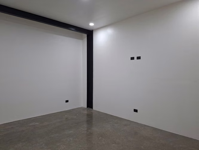 Local 200 m2 Tercer piso de Edificio Barrio Escalante - Imagen 15