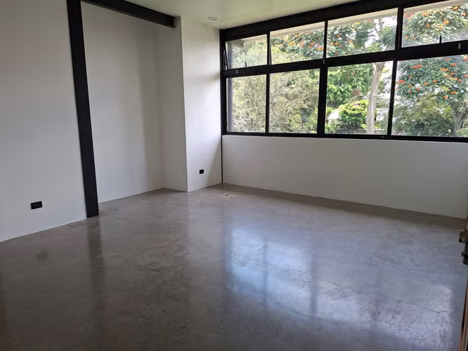 Local 200 m2 Tercer piso de Edificio Barrio Escalante - Imagen 9