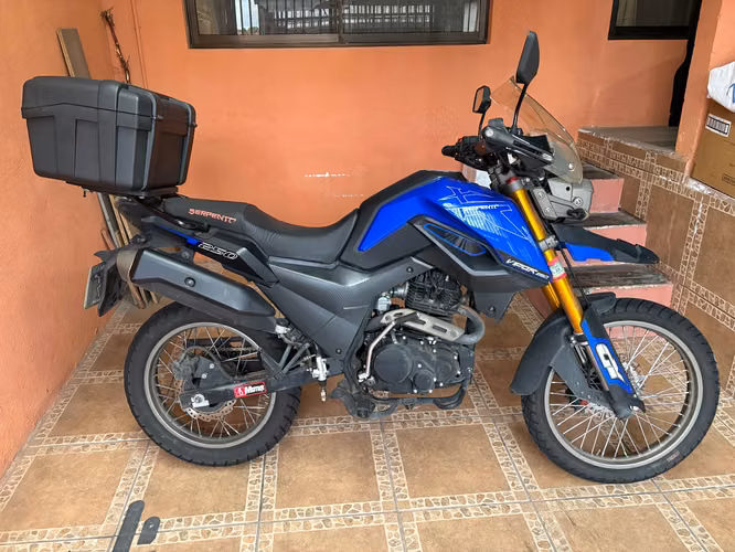 Motocicleta en buen estado poco uso