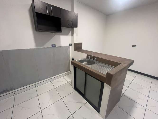 Alquiler casa independiente 2 habitaciones con patio. Alajuela - Imagen 3