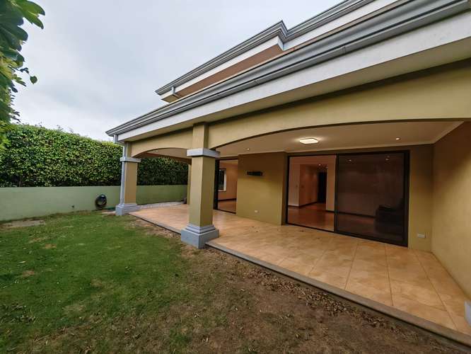Venta de casa en condominio de Santa Ana Pozos - Imagen 7